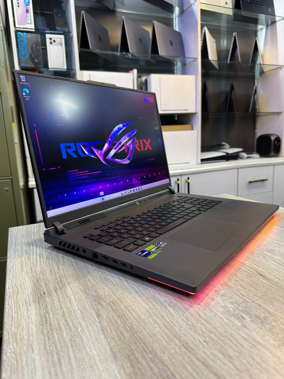 ASUS ROG Strix G814J Core i9-13980HX | 32GB RAM | 1TB SSD | RTX 4070 8GB