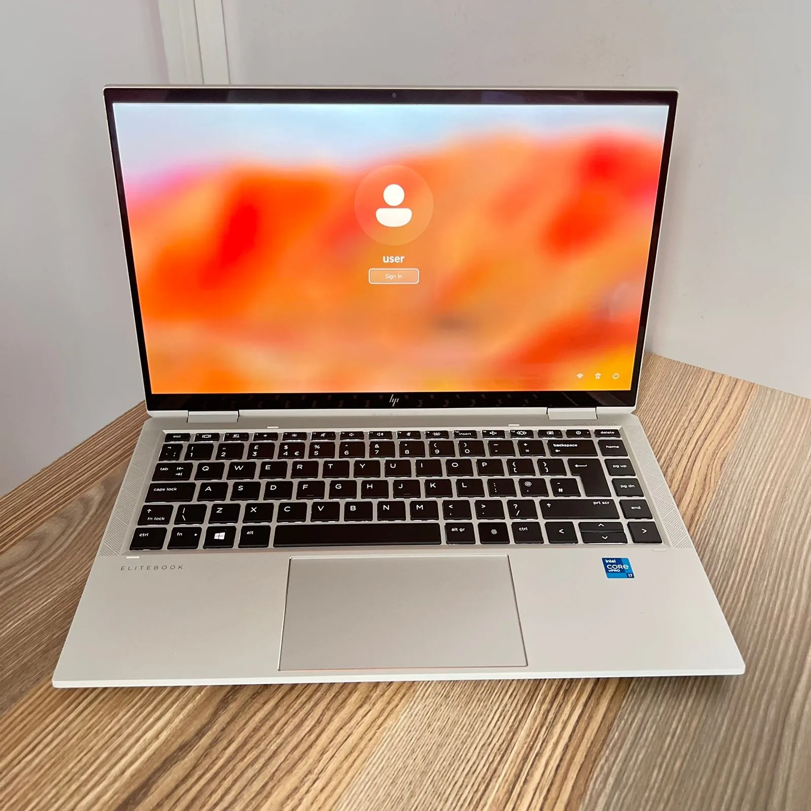 HP EliteBook x360 1040 G8 – Intel Core i7 11th Gen, 32GB RAM, 512GB SSD, Touchscreen 2-in-1
