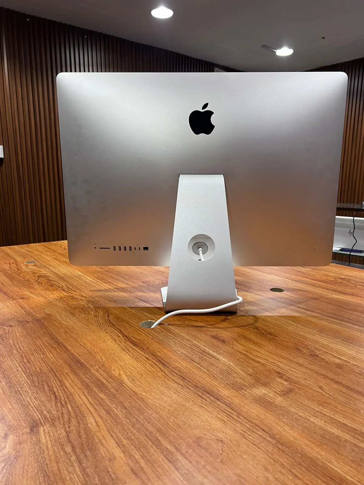 Apple iMac 27-Inch 2019 – Core i9 | 16GB RAM | 256GB SSD | 4GB Graphics