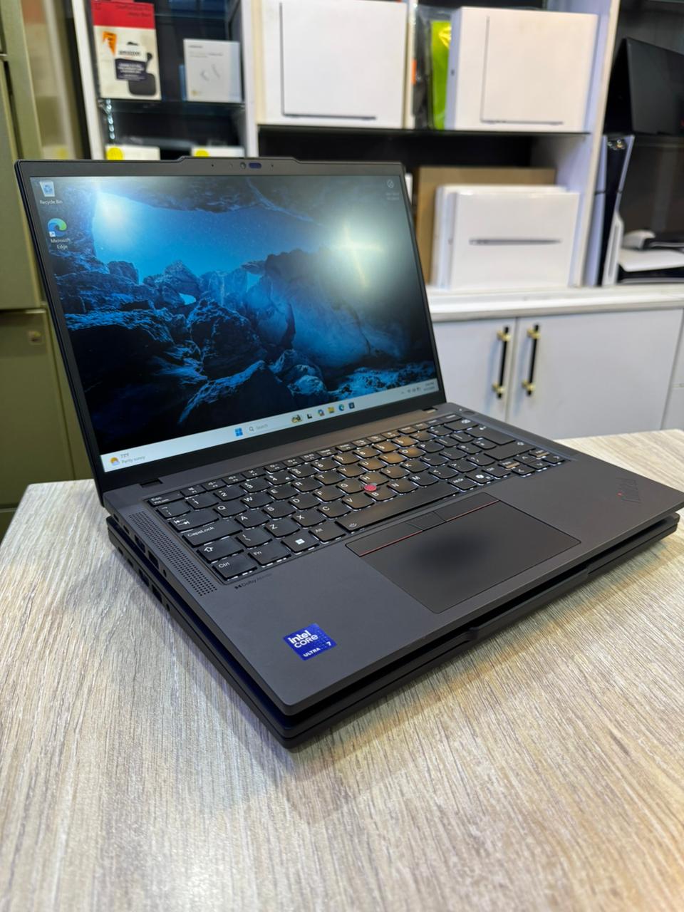 Lenovo ThinkPad T14 Gen 5 Intel Core Ultra 7 | 16GB RAM | 512GB SSD | 14” Business Laptop