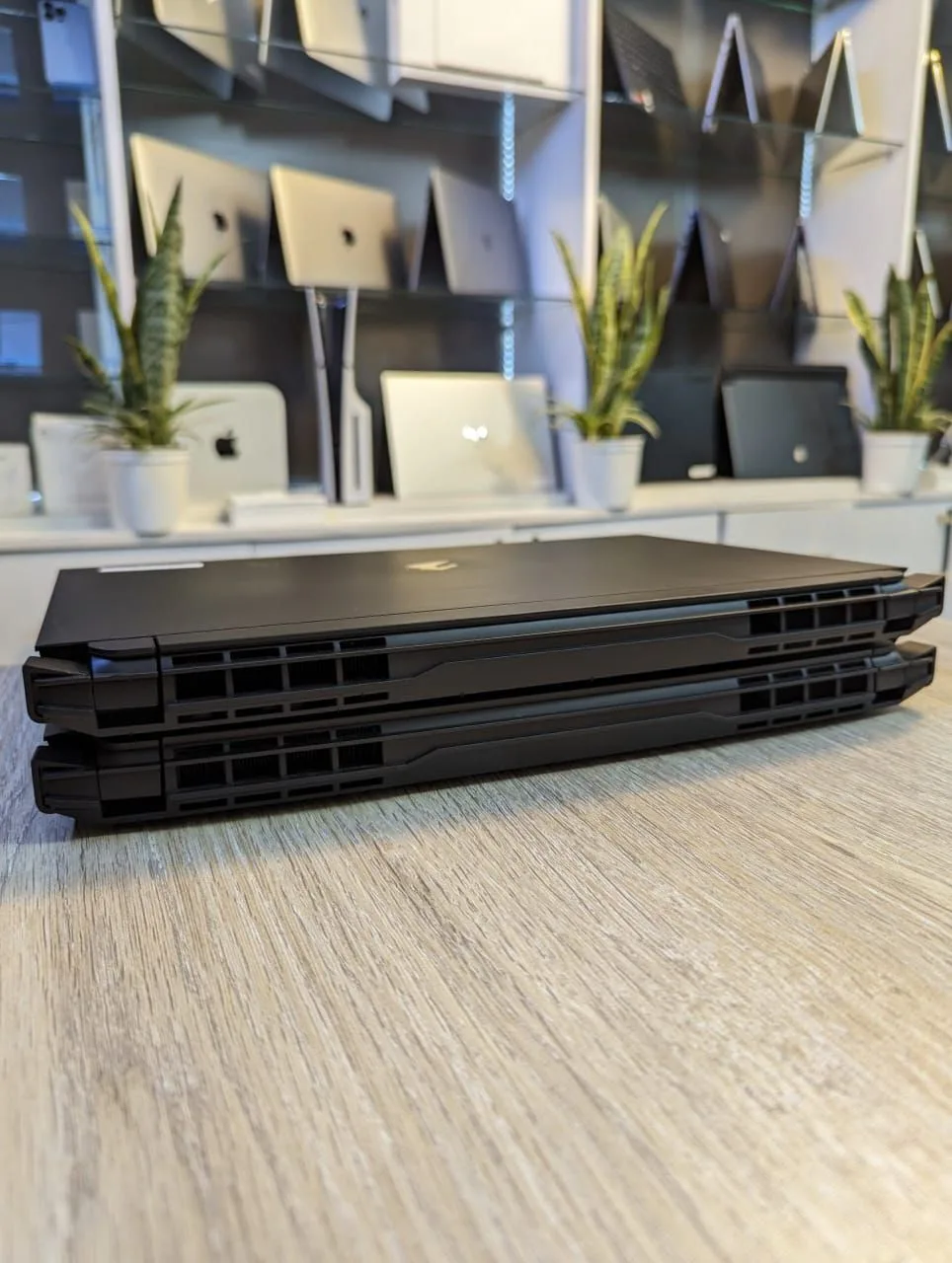 Gigabyte Aorus 15 (2022) Core i7-12700H 16GB RAM 512GB SSD RTX 3070 8GB Gaming Laptop