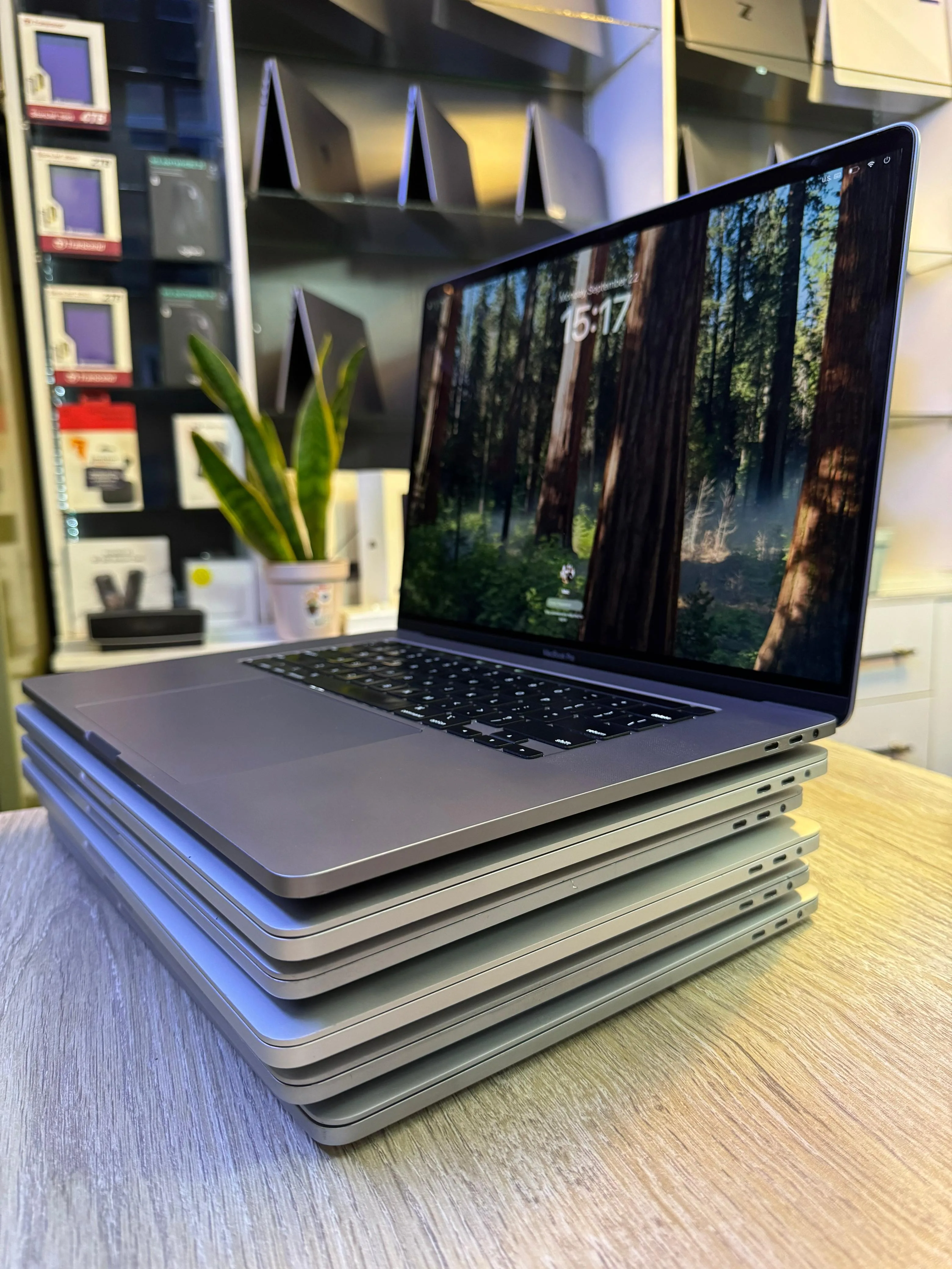 MacBook Pro A2241 16-Inch – Intel Core i9, 32GB RAM, 1TB SSD, 4GB GPU