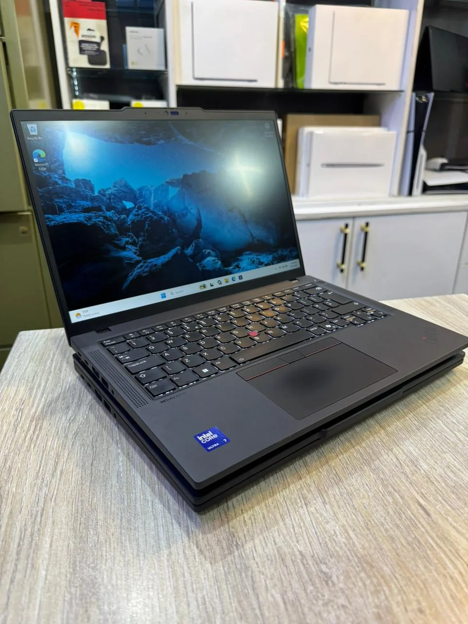 Lenovo ThinkPad T14 Gen 6 / Gen 5 Core Ultra 7 Laptop 16GB RAM 512GB SSD – KSh 85,000