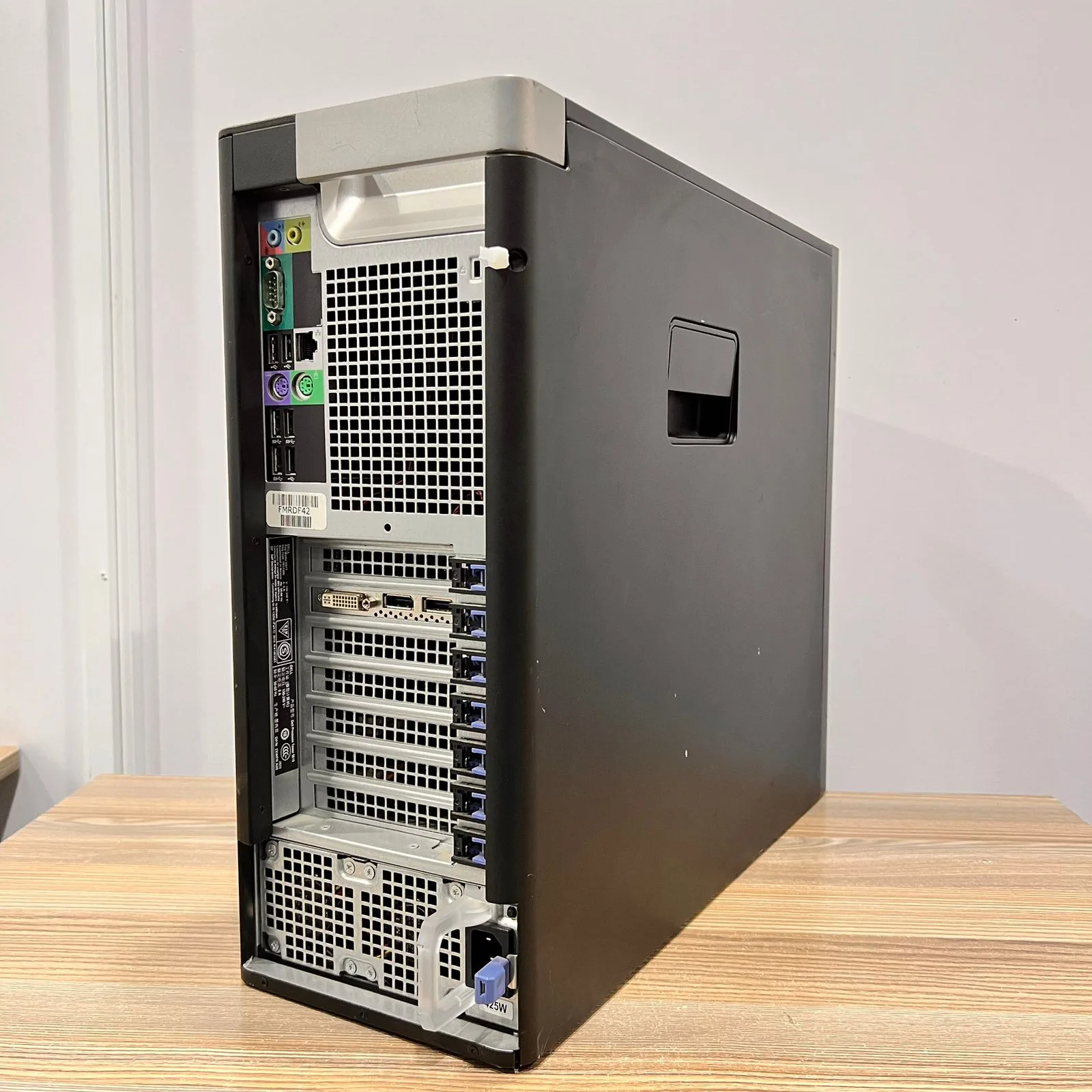 Dell Precision Tower 5810 Workstation Xeon E5-1607 v3 – 16GB RAM, 512GB SSD, 2GB NVIDIA Graphics