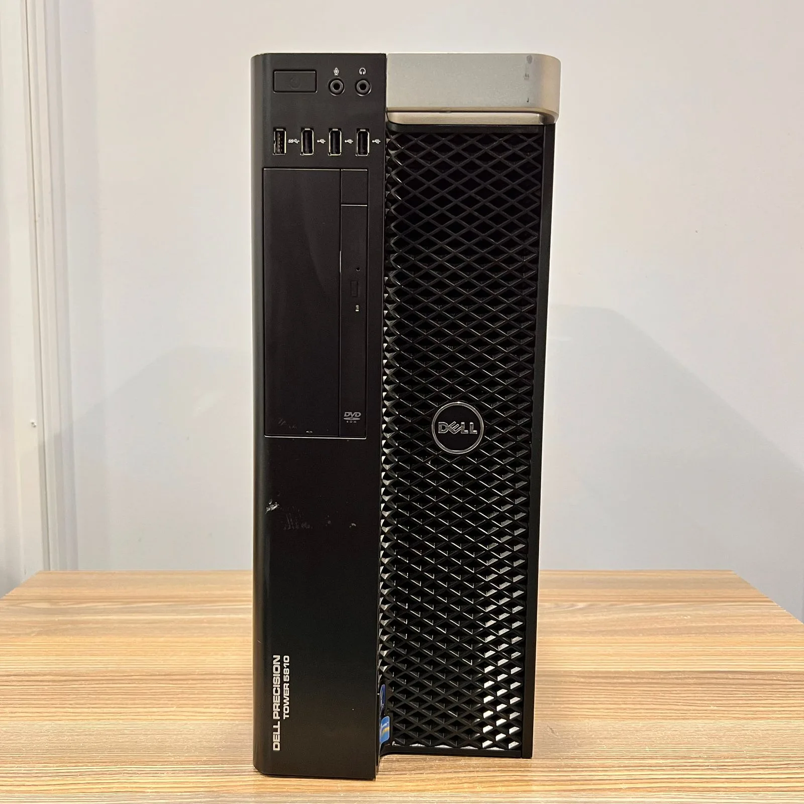 Dell Precision Tower 5810 Workstation Xeon E5-1607 v3 – 16GB RAM, 512GB SSD, 2GB NVIDIA Graphics