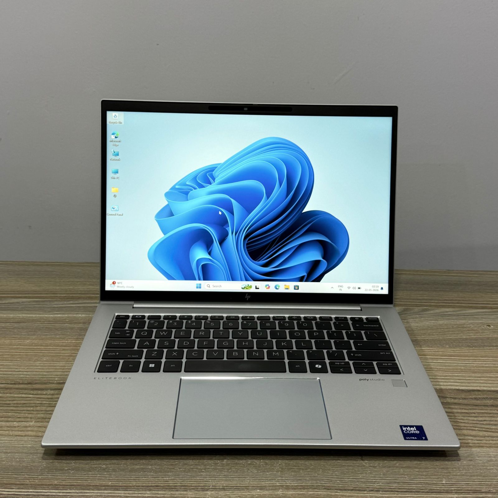 HP EliteBook 840 G11 AI PC – Intel Core Ultra 7 155H, 16GB RAM, 512GB SSD, 14” Full HD Display