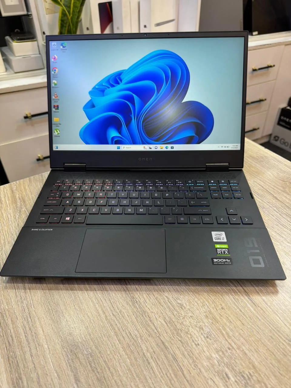 HP Omen 15 Gaming Core i7-10750H, 32GB  1TB  RTX 2070 Super 8GB, 144Hz Display