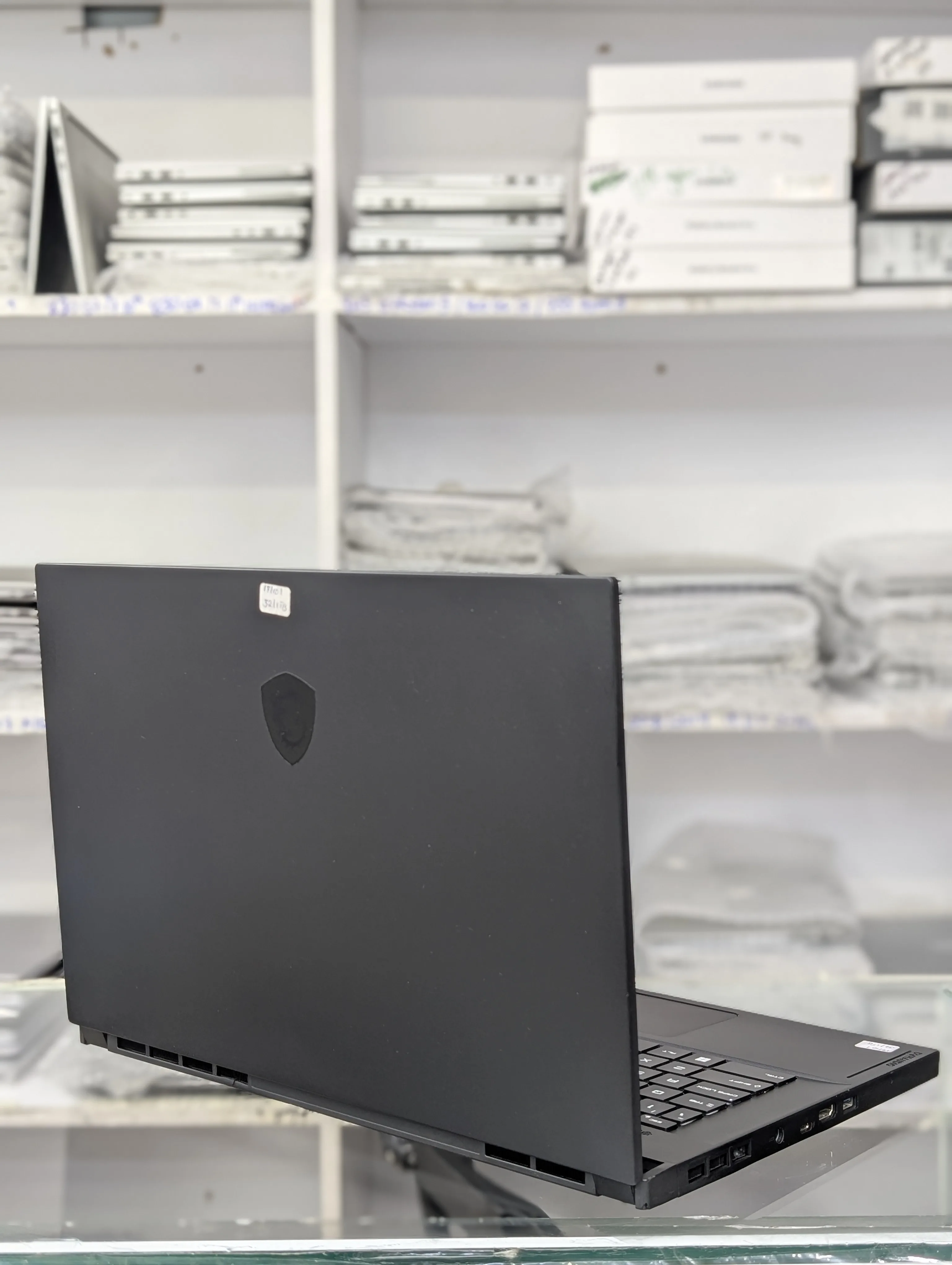 MSI Thin Stealth GS65 8th gen i7 16gb 512ssd RTX 1070 8GB