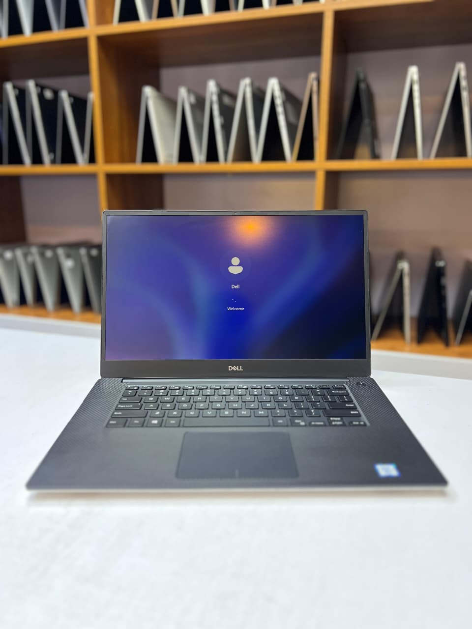 Dell Precision 5540  – Intel Core i7 9th Gen | 16GB RAM | 512GB SSD | NVIDIA Quadro T1000 4GB