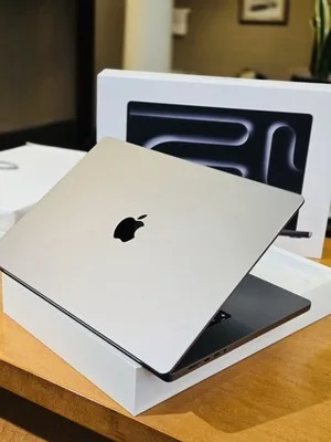 Apple MacBook Pro 16-inch (2019) – Intel Core i7 (32GB RAM / 512GB SSD / 4GB Graphics)
