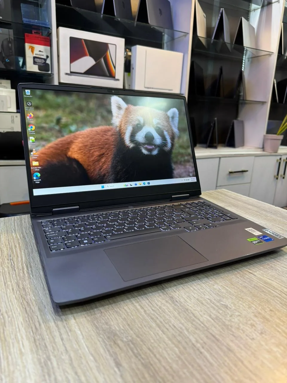Lenovo LOQ 15 Core i7-13650H 32GB RAM 1TB SSD RTX 4050 6GB 144Hz