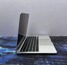 MacBook Pro 13” (2020) – Intel Core i7 | 32GB RAM | 512GB SSD | Touch Bar