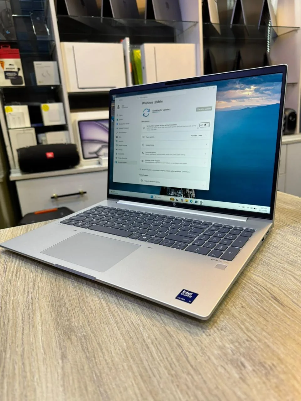HP ProBook 460 G11 - Intel Core Ultra 7 155U, 16GB RAM, 512GB SSD, 16" WUXGA, Windows 11 Pro - Argento
