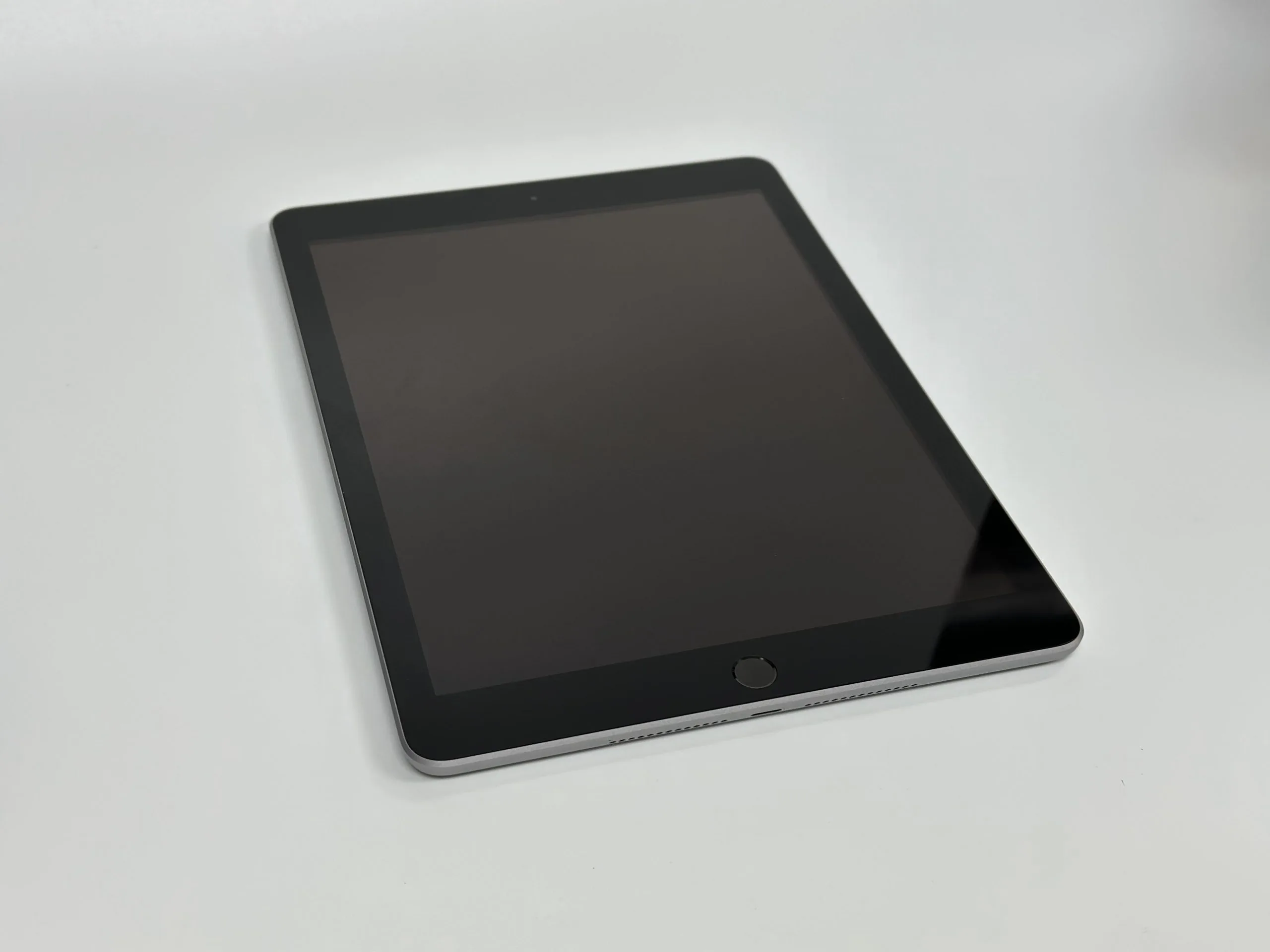 Apple iPad A1954 (6th Generation)