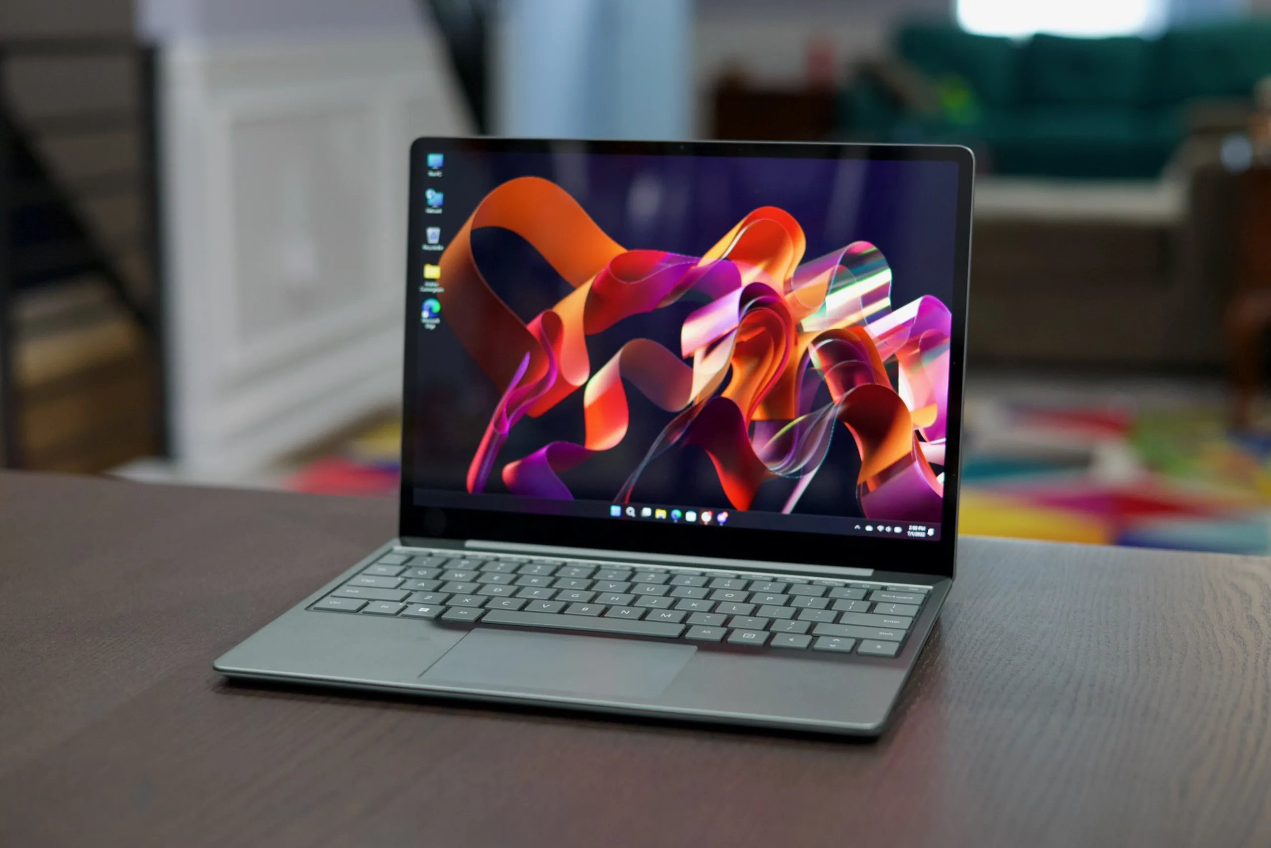 Microsoft Surface Laptop – Core i5 10th Gen | 8GB RAM | 256GB SSD | Touchscreen