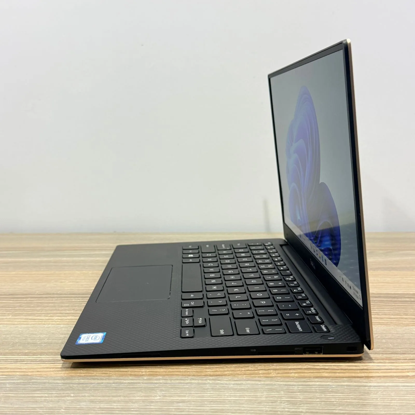 Dell XPS 13 9360 – Intel Core i5 7th Gen | 8GB RAM | 256GB SSD | 13.3” Display