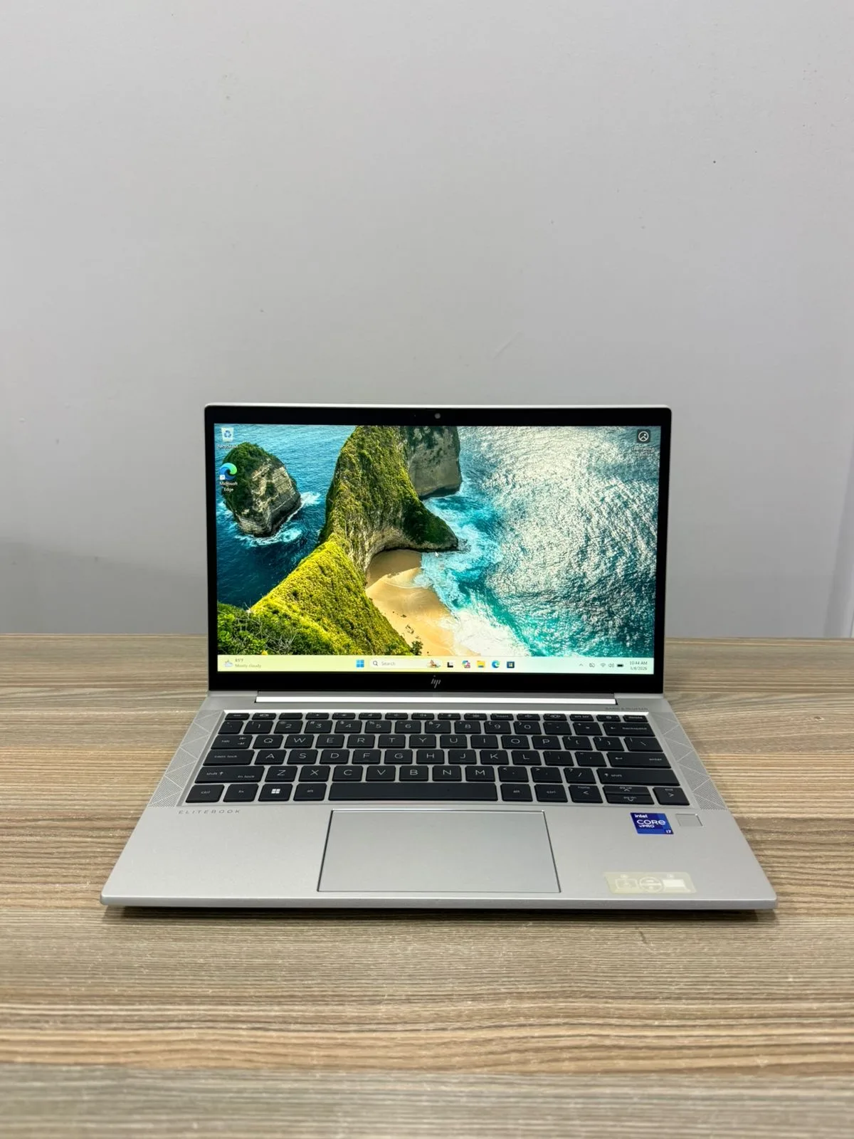 HP EliteBook 830 G8 – Core i5 11th Gen | 8GB RAM | 256GB SSD | Touchscreen Laptop