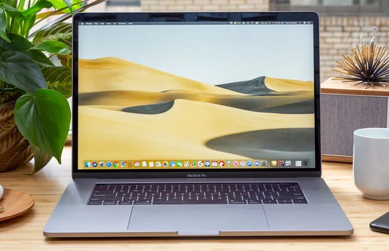 Apple MacBook Pro 15-inch (2019) – Intel Core i9 (16GB RAM / 512GB SSD / 4GB Graphics)