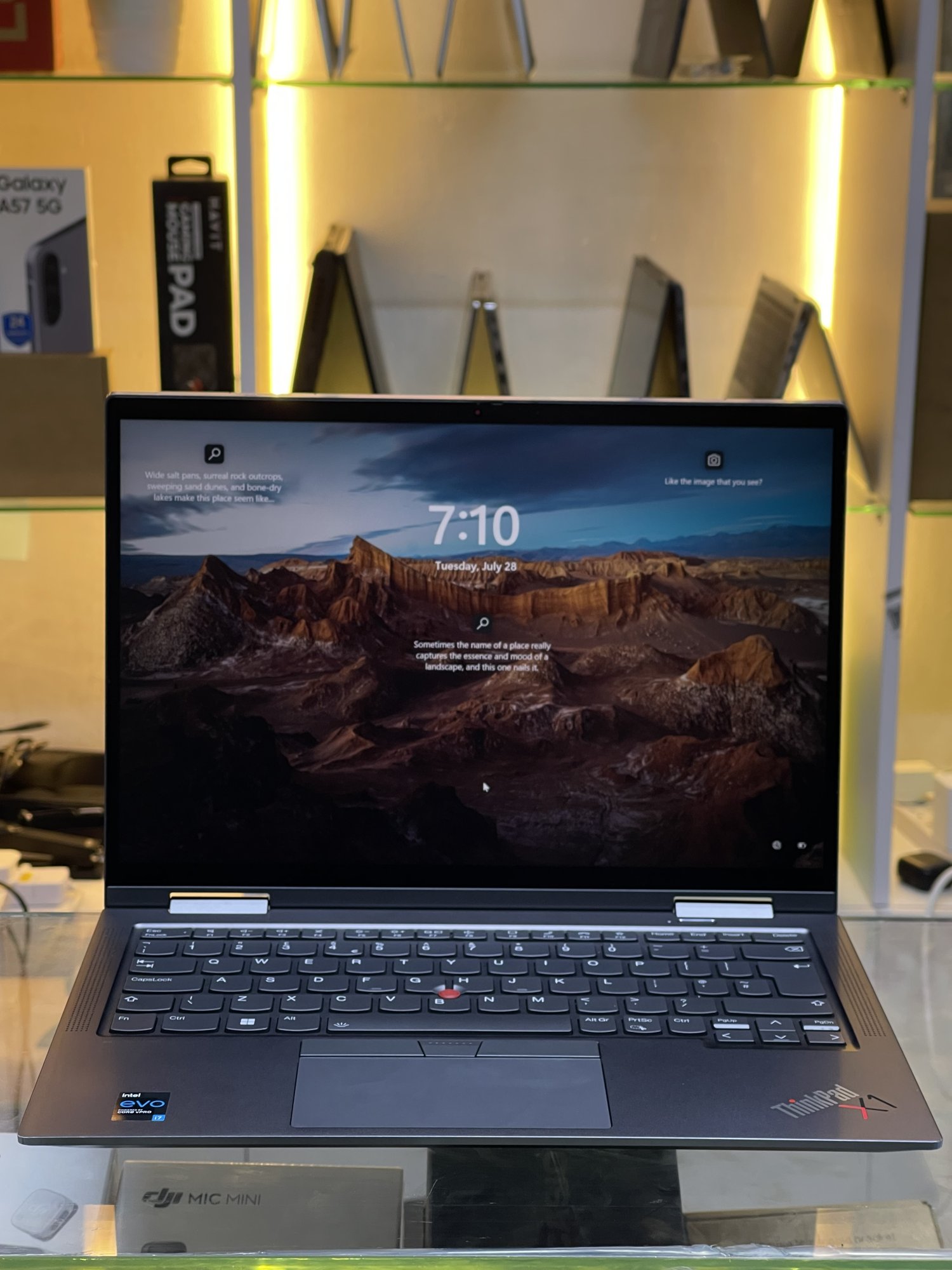 Lenovo ThinkPad X1 Yoga Gen 6 Intel Core i7 11th Gen 32GB RAM 512GB SSD 14-inch Full HD Touchscreen