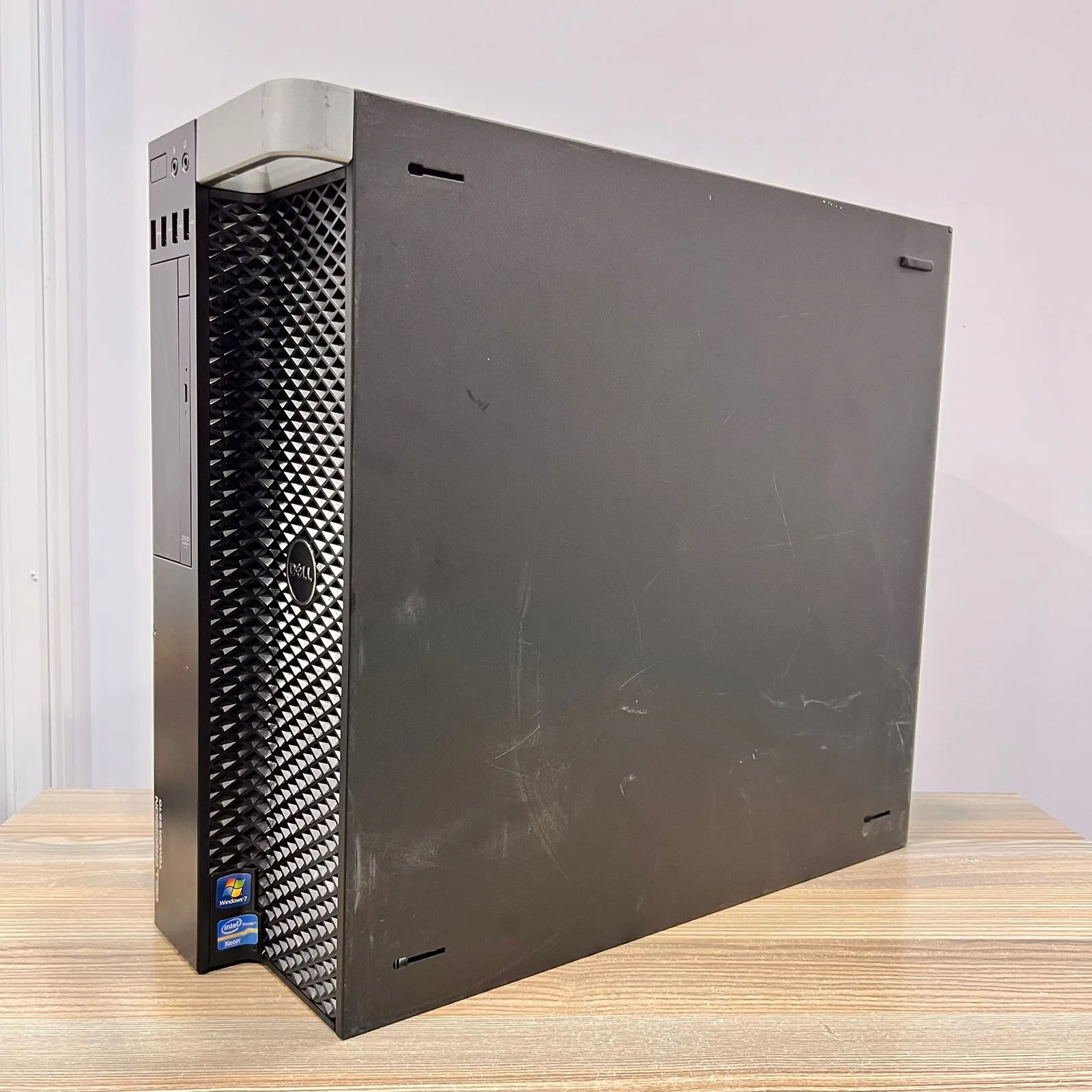 Dell Precision Tower 5810 Workstation Xeon E5-1607 v3 – 16GB RAM, 512GB SSD, 2GB NVIDIA Graphics