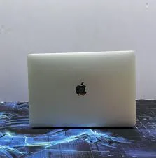MacBook Pro 13” (2018) – Intel Core i7 | 16GB RAM | 256GB SSD | Touch Bar