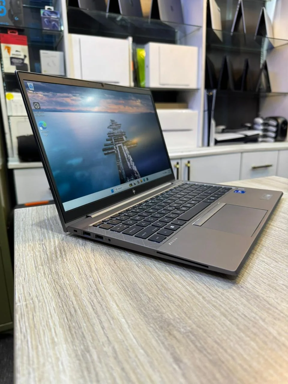 HP ZBook Firefly 14 G8 Core i7 11th Gen Laptop 16GB RAM 256GB SSD – KSh 55,500
