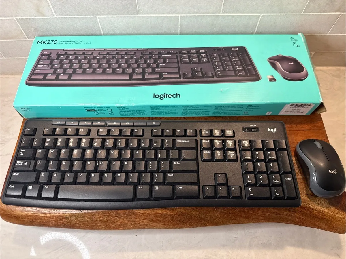 Logitech MK270 Wireless Keyboard and Mouse Combo
