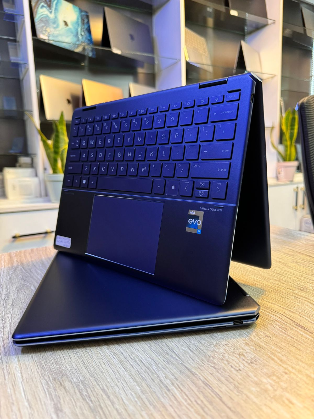 HP Spectre x360 14″ – Intel Core i7 13th Gen · 16GB RAM · 1TB SSD