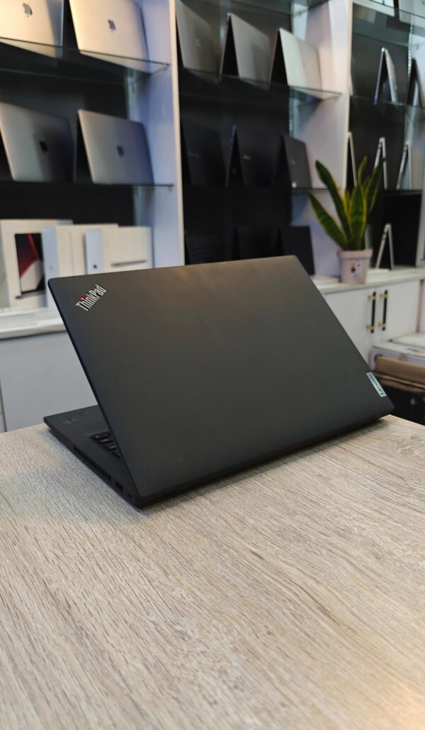 Lenovo ThinkPad T14 Gen 3 – Core i7 12th Gen | 16GB RAM | 512GB SSD | 14" FHD Display | Fingerprint Scanner