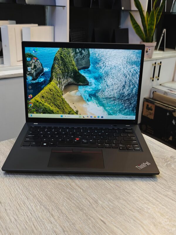 Lenovo ThinkPad T14 Gen 3 – Core i7 12th Gen | 16GB RAM | 512GB SSD | 14" FHD Display | Fingerprint Scanner
