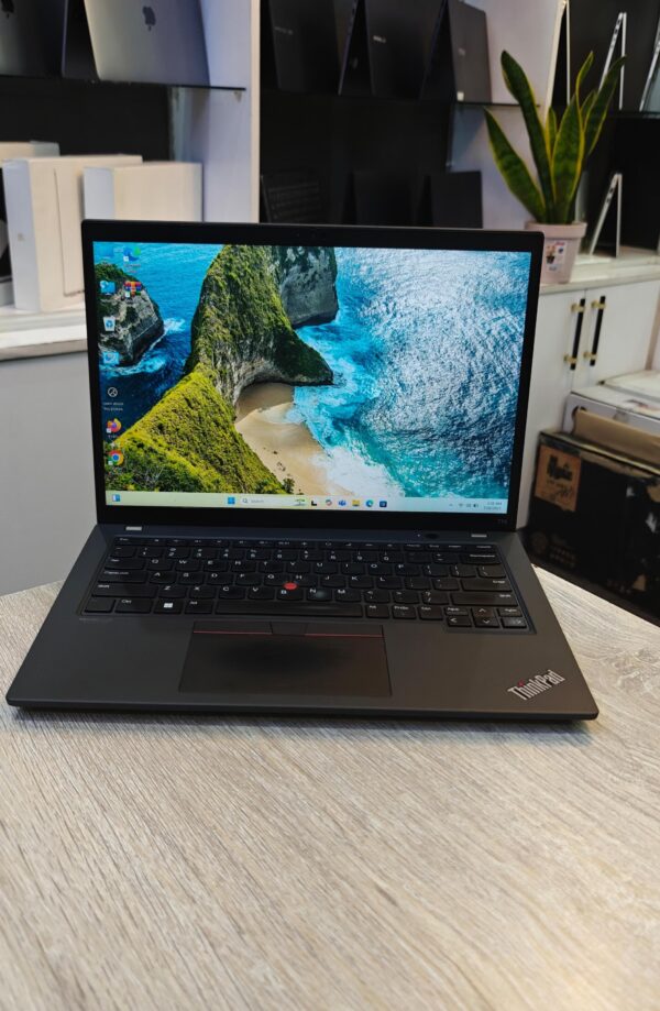 Lenovo ThinkPad T14 Gen 3 – Core i7 12th Gen | 16GB RAM | 512GB SSD | 14" FHD Display | Fingerprint Scanner