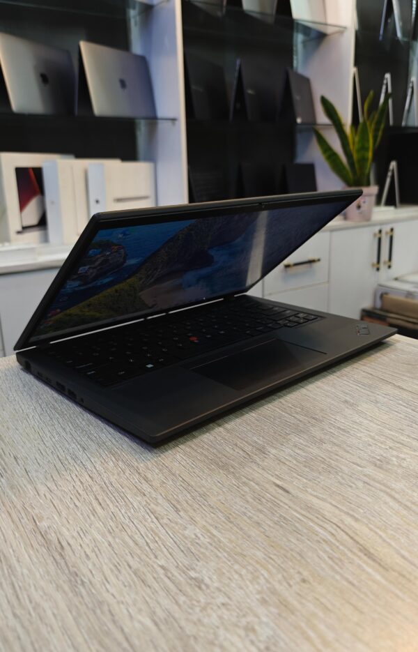 Lenovo ThinkPad T14 Gen 3 – Core i7 12th Gen | 16GB RAM | 512GB SSD | 14" FHD Display | Fingerprint Scanner