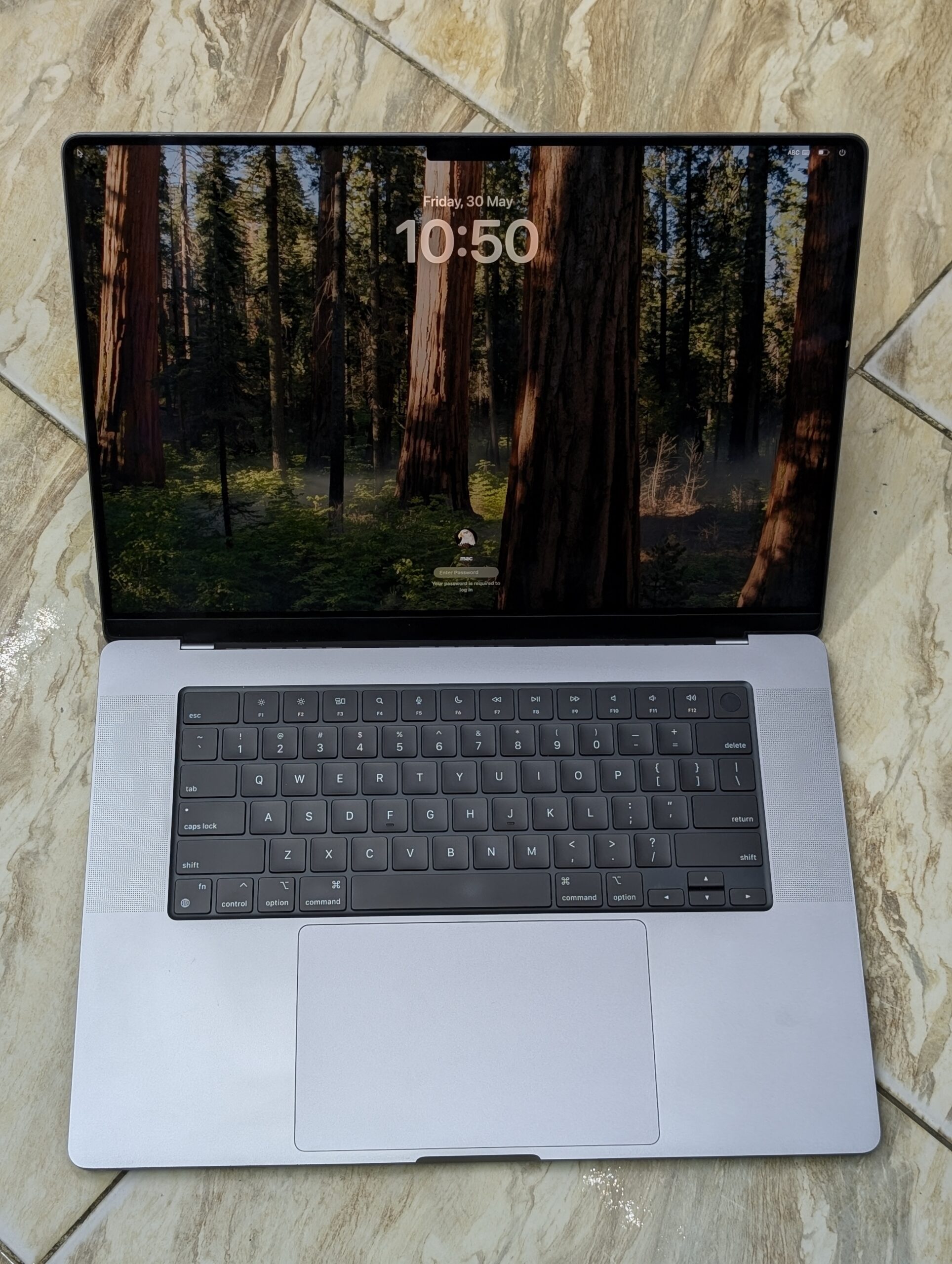 Apple MacBook Pro 16" (2021, A2485) M1 Pro Chip 32GB RAM | 512GB SSD
