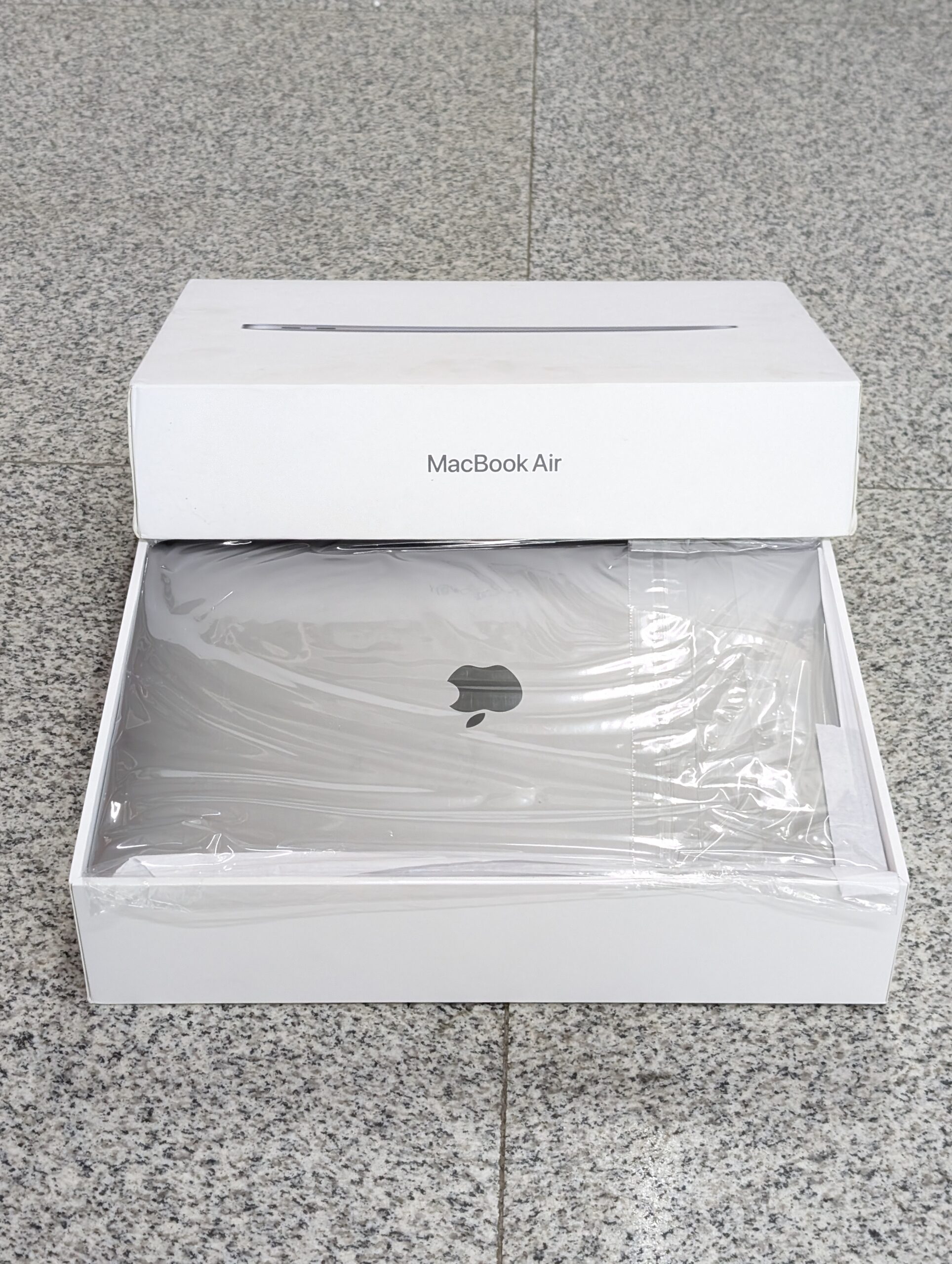 MacBook Air 13" (2020, A2337) M1 8GB 256GB SSD | Apple Laptop Kenya
