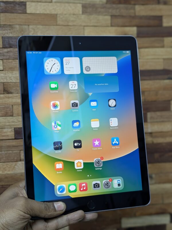 Apple iPad 5th Gen – 128GB Wi-Fi | 9.7" Retina Display | A9 Chip