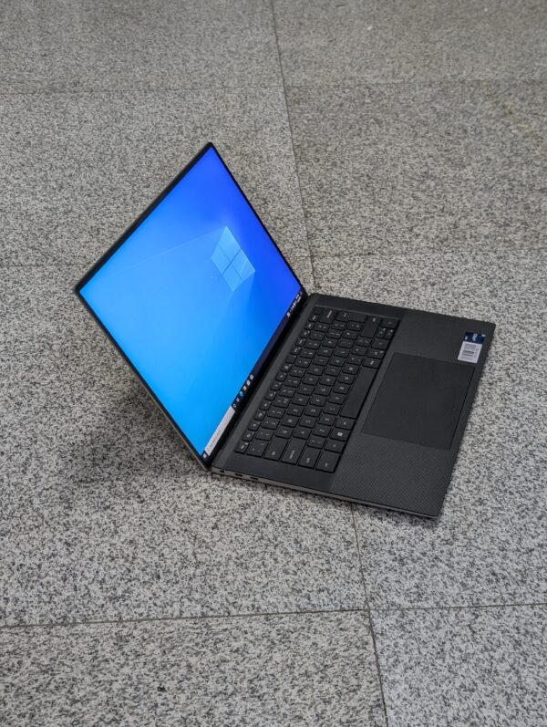 Dell Precision 5570 – Intel Core i7-12800H | 16GB RAM | 512GB SSD | 4GB RTX A1000