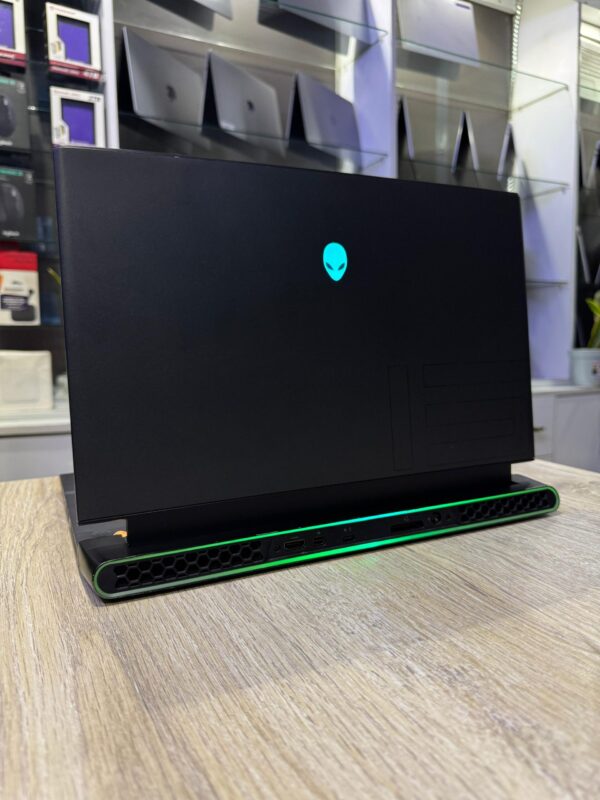 Dell Alienware M15 R3 | Core i7 10th Gen | 16GB RAM 512GB SSD | RTX 2070 8GB | RGB Gaming Laptop