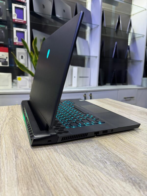 Dell Alienware M15 R3 | Core i7 10th Gen | 16GB RAM 512GB SSD | RTX 2070 8GB | RGB Gaming Laptop