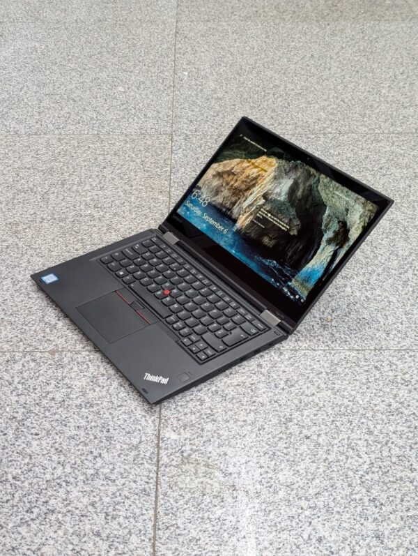 Lenovo Yoga 370 X360 | Core i5 7th Gen | 8GB RAM 256GB SSD | 13.3" Touchscreen EX-UK Laptop