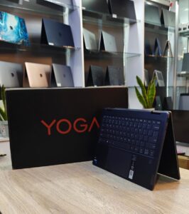 Open Box Lenovo Yoga 7i Core i5 13th Gen / 8GB RAM / 512GB SSD / 14″ Touchscreen