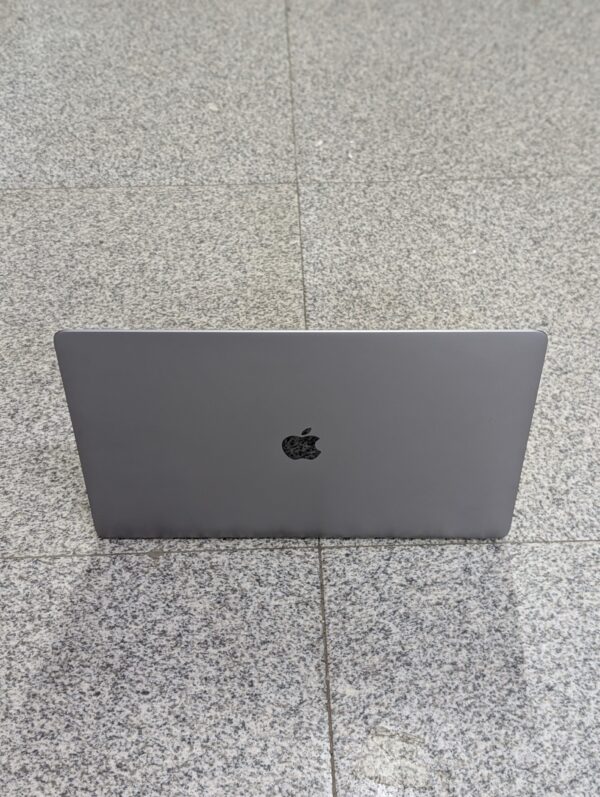 MacBook Pro 2019 16 inch A2141 spects, i9 64GB 1TB 4GB Radeon Pro 5500M price in Kenya — KSh 95,000