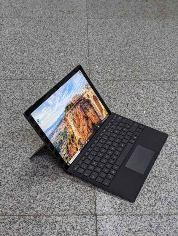 Ex-Uk Microsoft Surface Pro 7 + plus spects, Intel Core i5 11th Gen, 8GB RAM, 256GB 63,000/=
