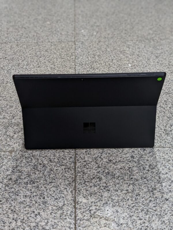 Ex-Uk Microsoft Surface Pro 7 + plus spects, Intel Core i5 11th Gen, 8GB RAM, 256GB 63,000/=